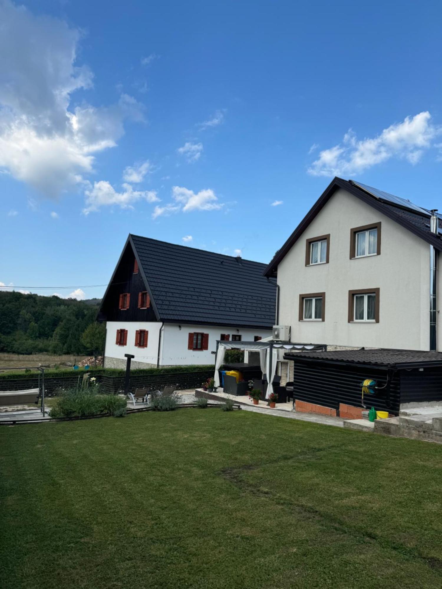B&B Millenium House Plitvicka Jezera Bagian luar foto